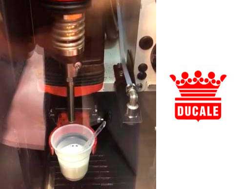 La pequeña gran máquina de café en grano de Ducale